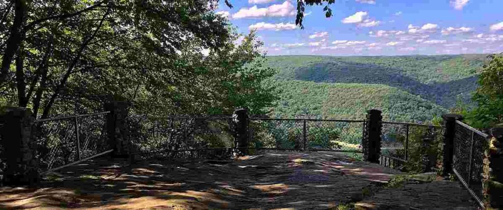 Overlook at the end of the Jake's Rocks Overlook Trail in Allegheny National Forest