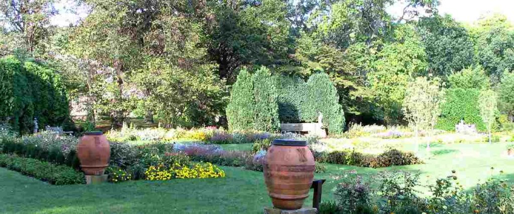 Garden view atRingwood Skylands Manor